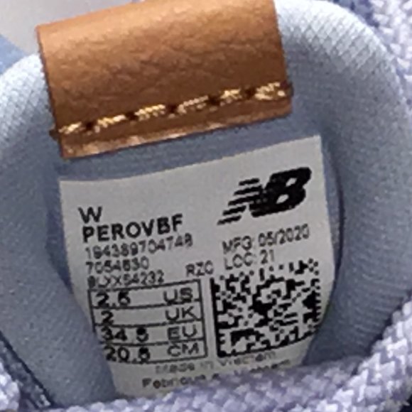 New Balance Sneaker Shoe - Picture 10 of 10